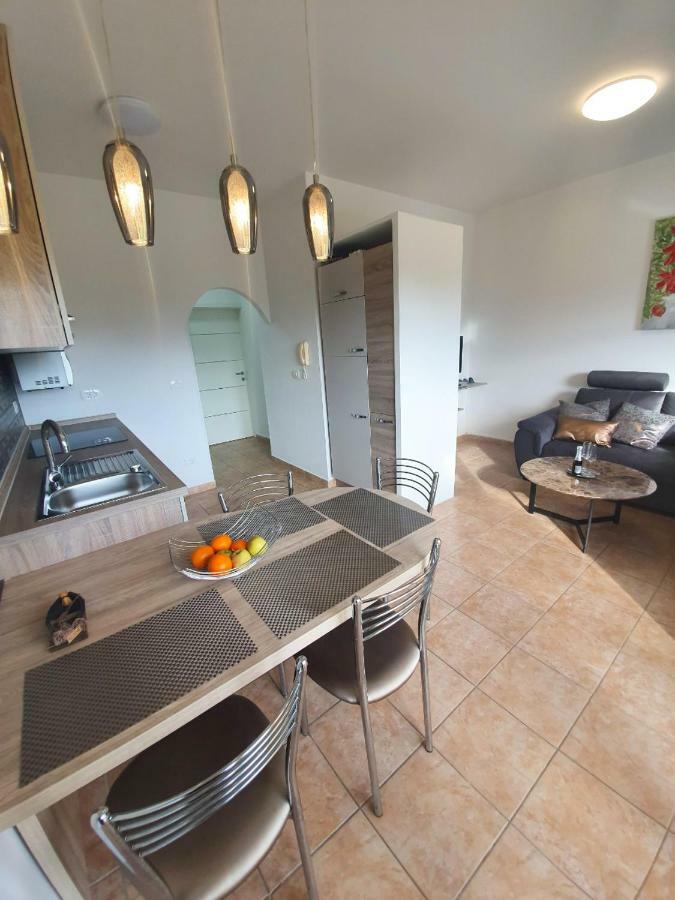 Ferienwohnung Lastovka Posesi Medulin Exterior foto